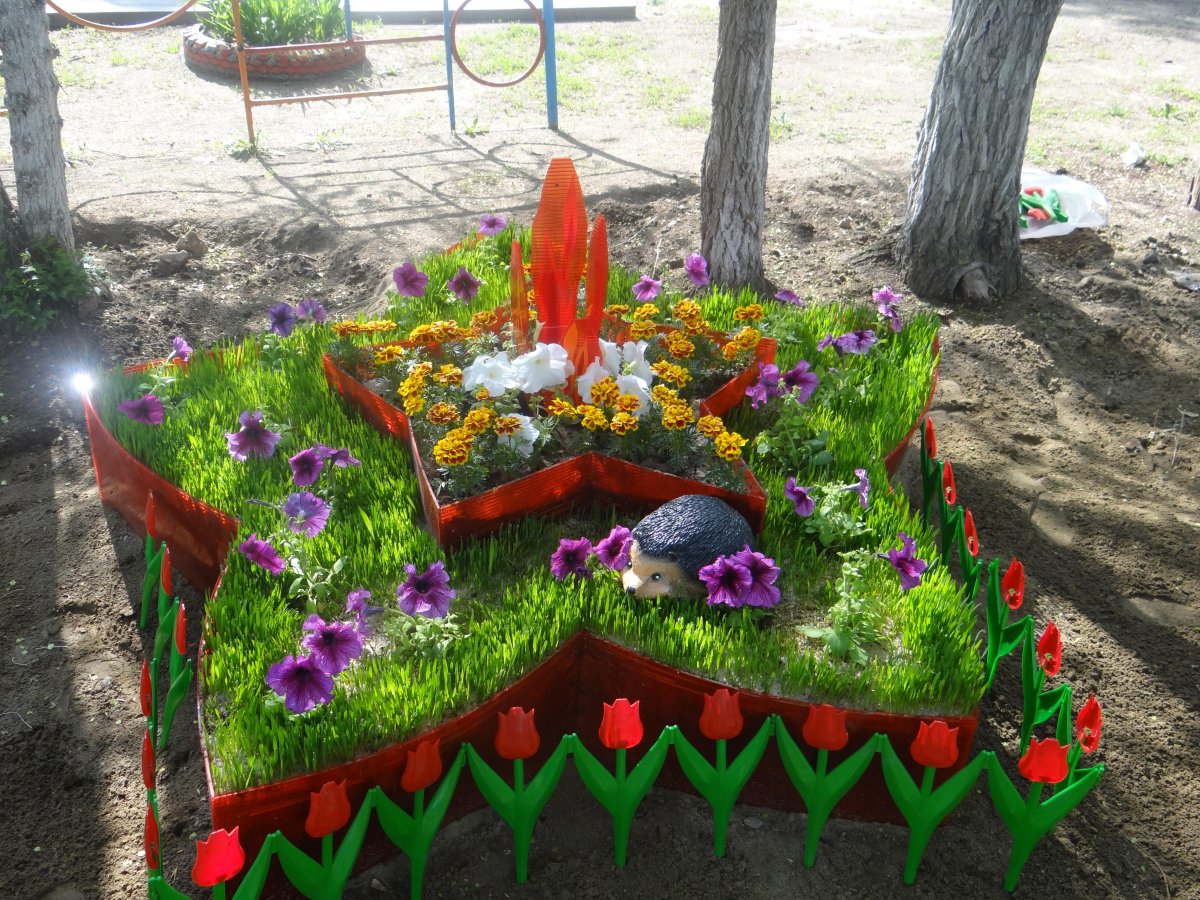 Клумбы для цветов в детском саду оформление