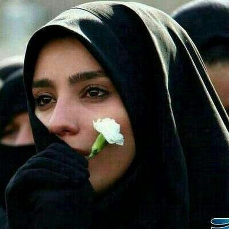 Мусульманские плачет. Слезы мусульманки. Мусульманка плачет. Плачущий мусульманка. Девушка мусульманка плачет.