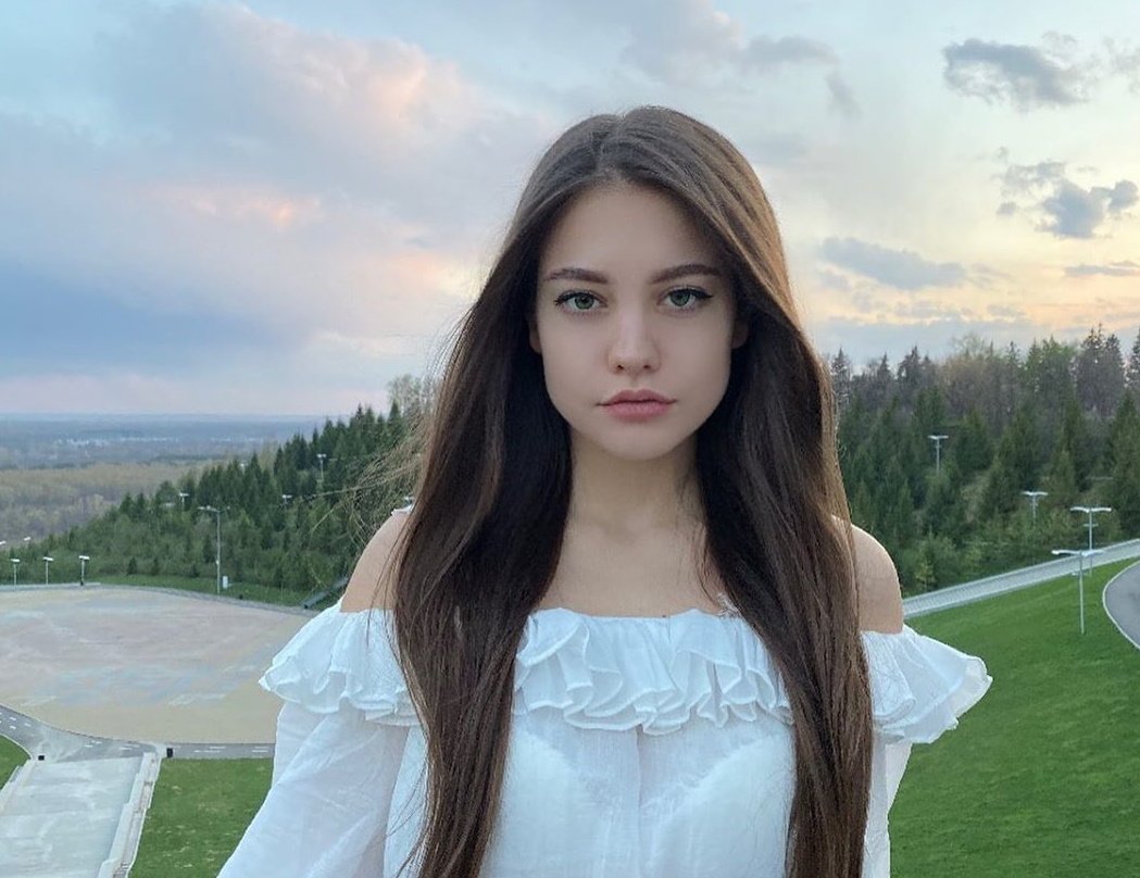 Дилара без макияжа