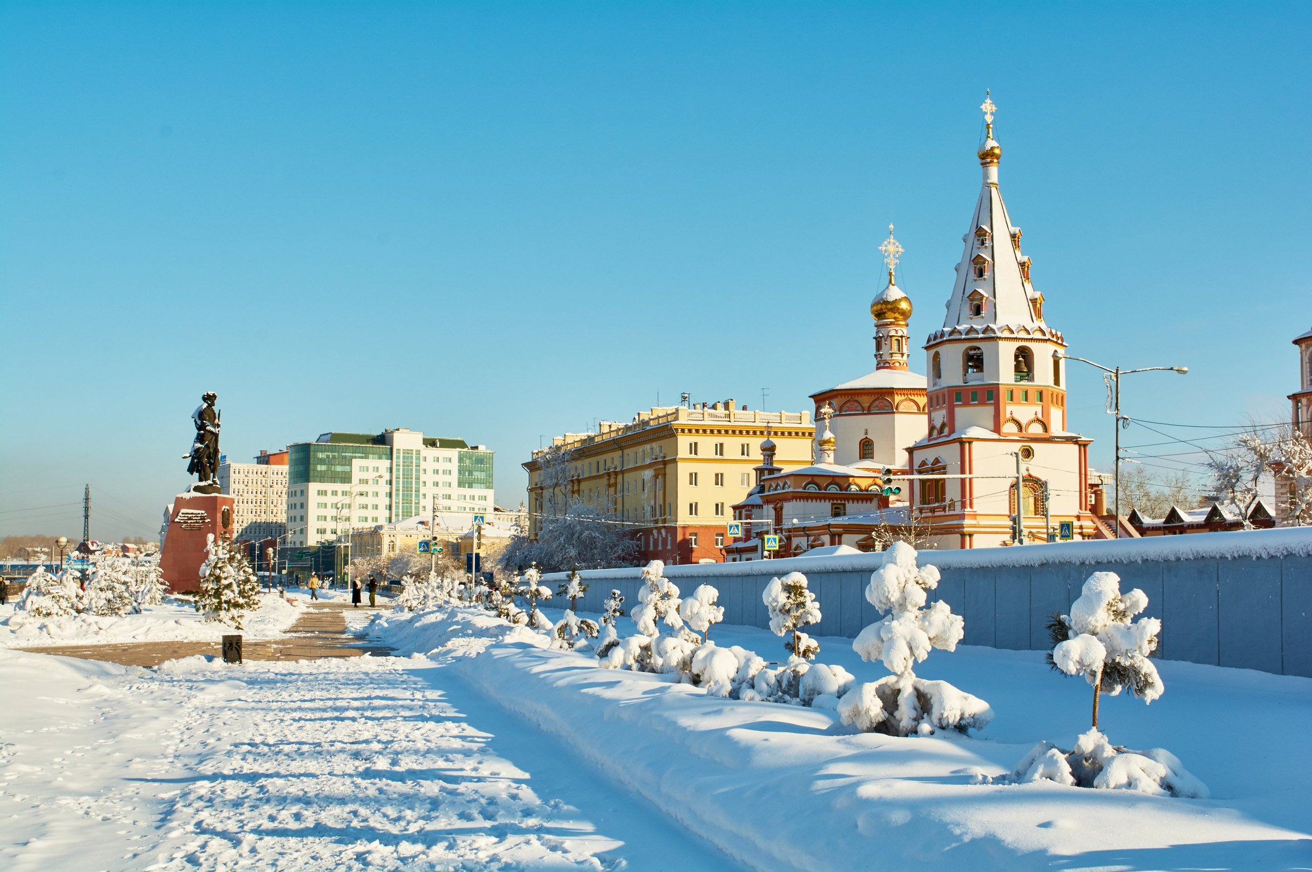 Иркутск зимняя. Зимний Иркутск. Иркутск зимой. Бульвар Гагарина Иркутск зима. Зимние достопримечательности Иркутска.