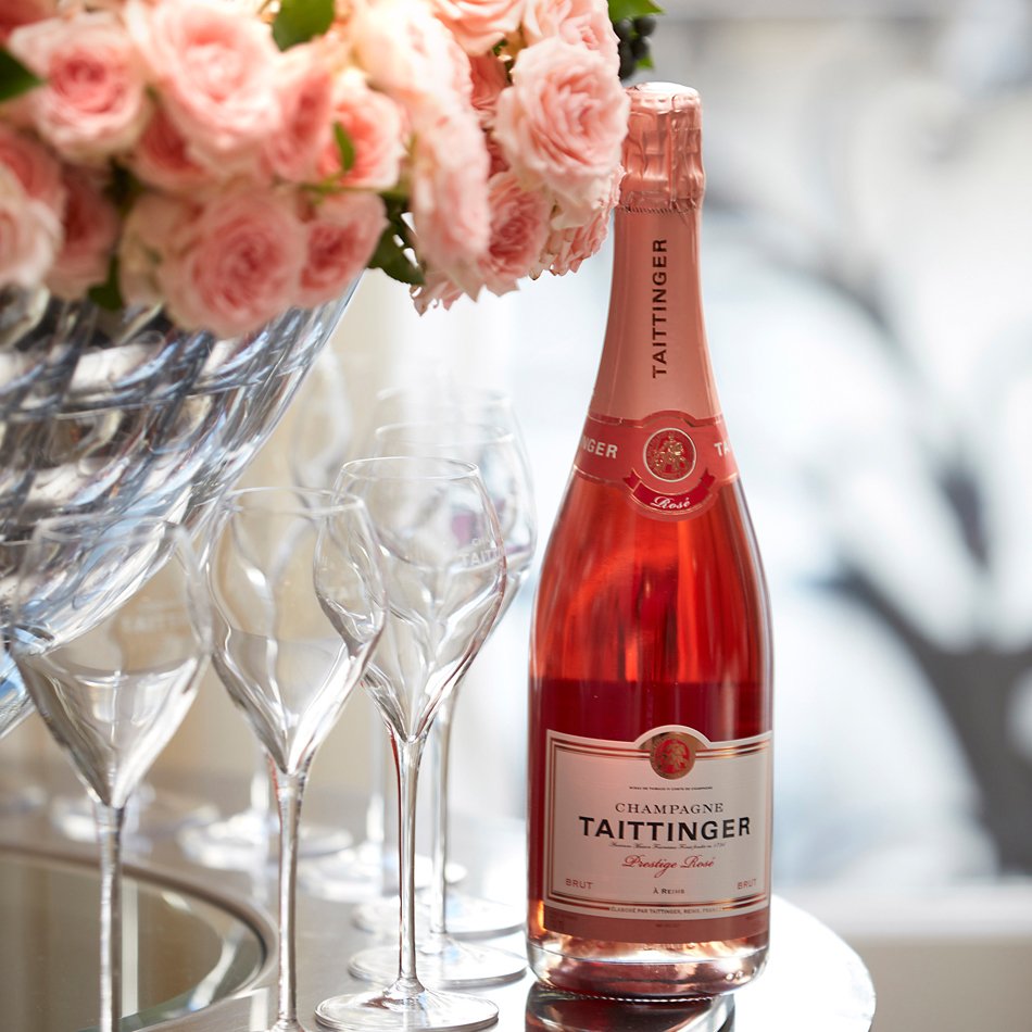 Сколько глав в шампанское и розы. Taittinger Prestige Rose. Тэтенжэ Престиж Розе. Champagne "Taittinger Rose Brut" 0,75 l. Taittinger Rose NV Champagne.