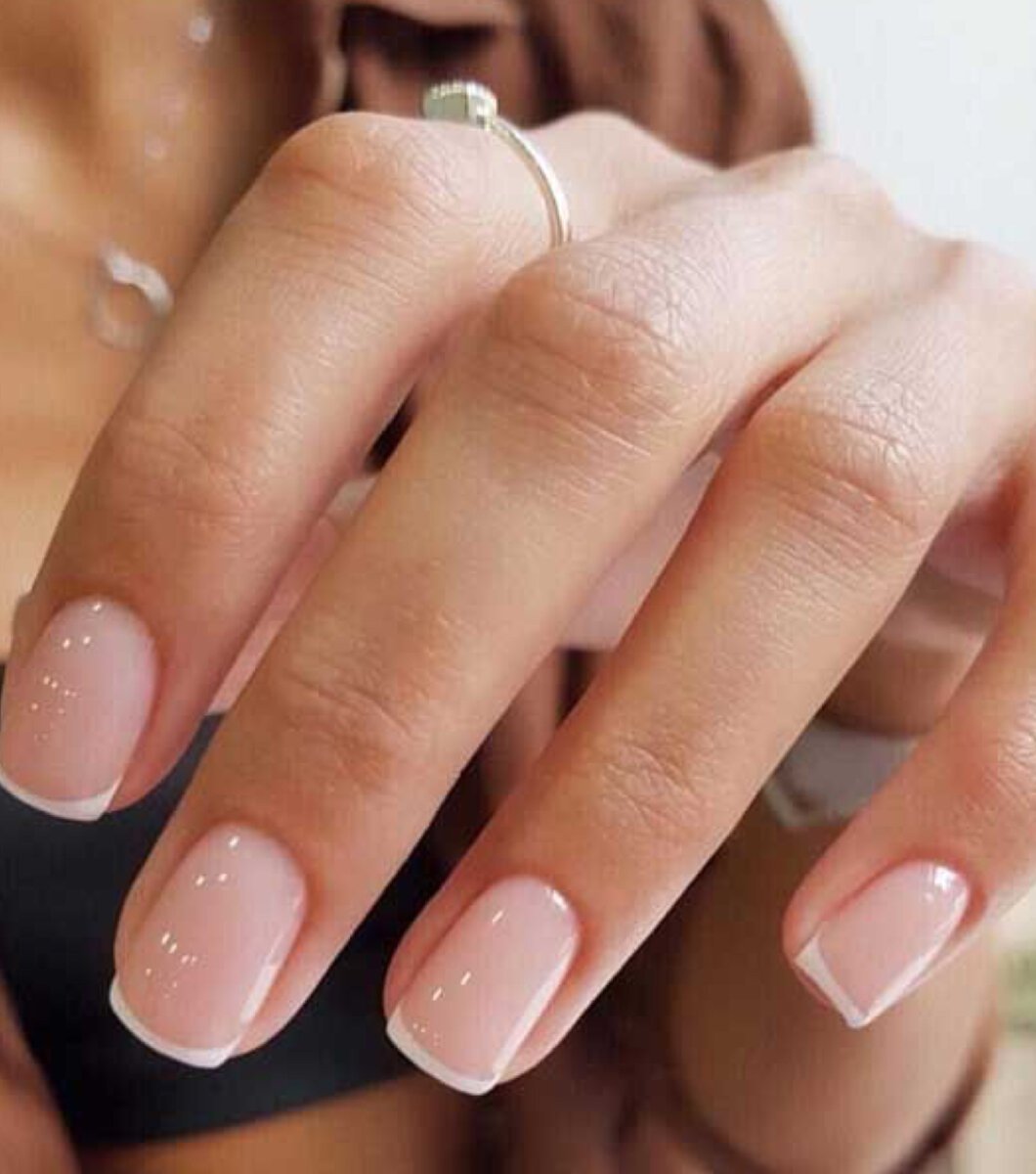 Маникюр нюд на короткие ногти. Бежевые ногти. Маникюр нюд дизайн фото. Шеллак нюдовые оттенки 2019. Маникюр в нюдовых оттенках.