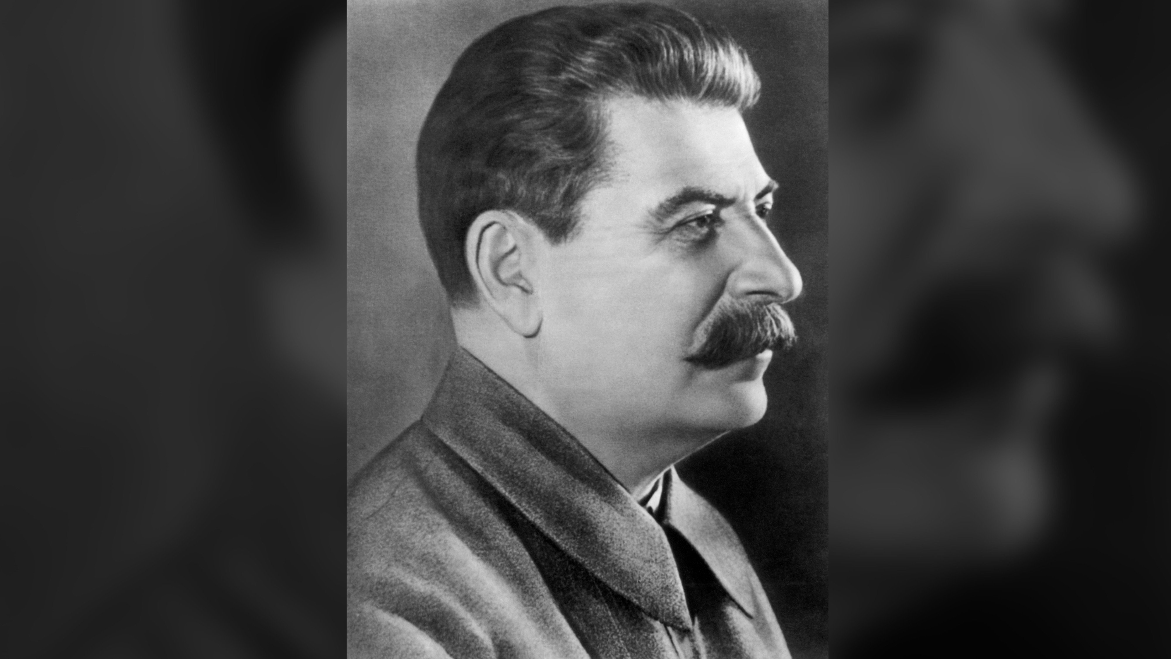 Какой рост у сталина. Иосиф Виссарионович Сталин. Сталин портрет.