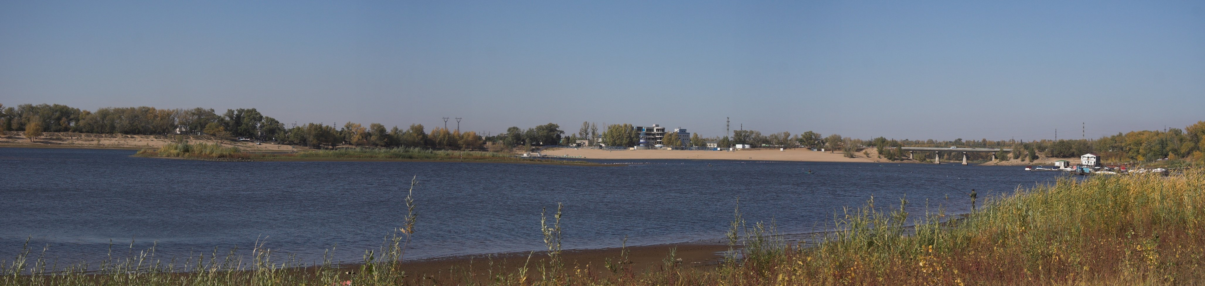 Город волжский остров зеленый. Остров зелёный Волжский. Остров зелёный Волжский фото. Остров зелёный Волжский клев. Мост на зеленом Волжский.