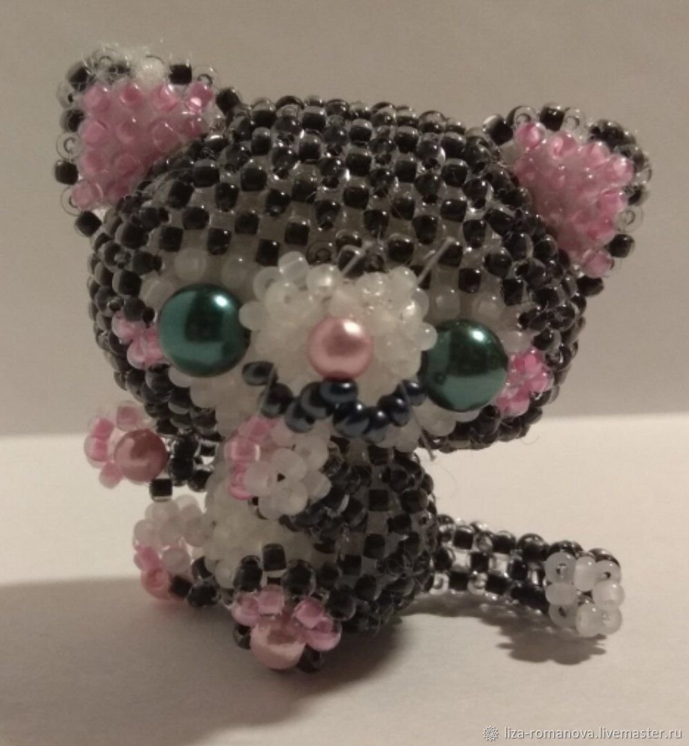 Кот из бисера