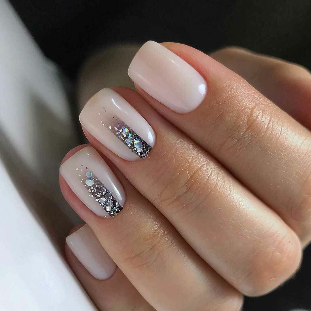 Красивый нежный маникюр на коротких ногтях