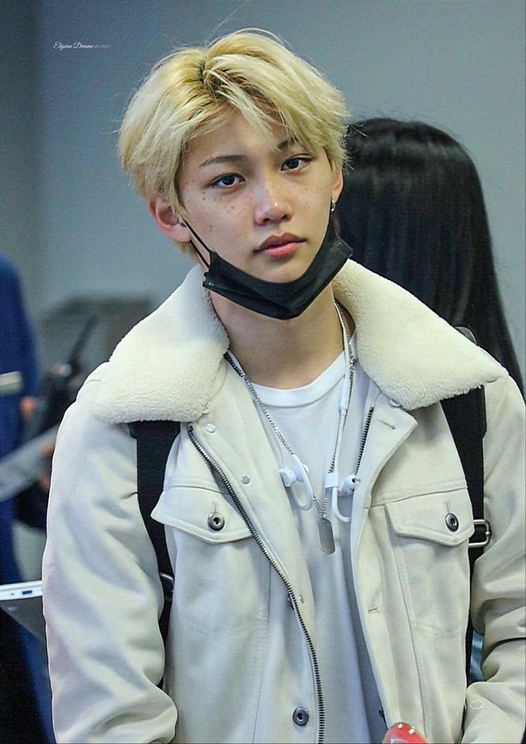 Ли Феликс Stray Kids без макияжа