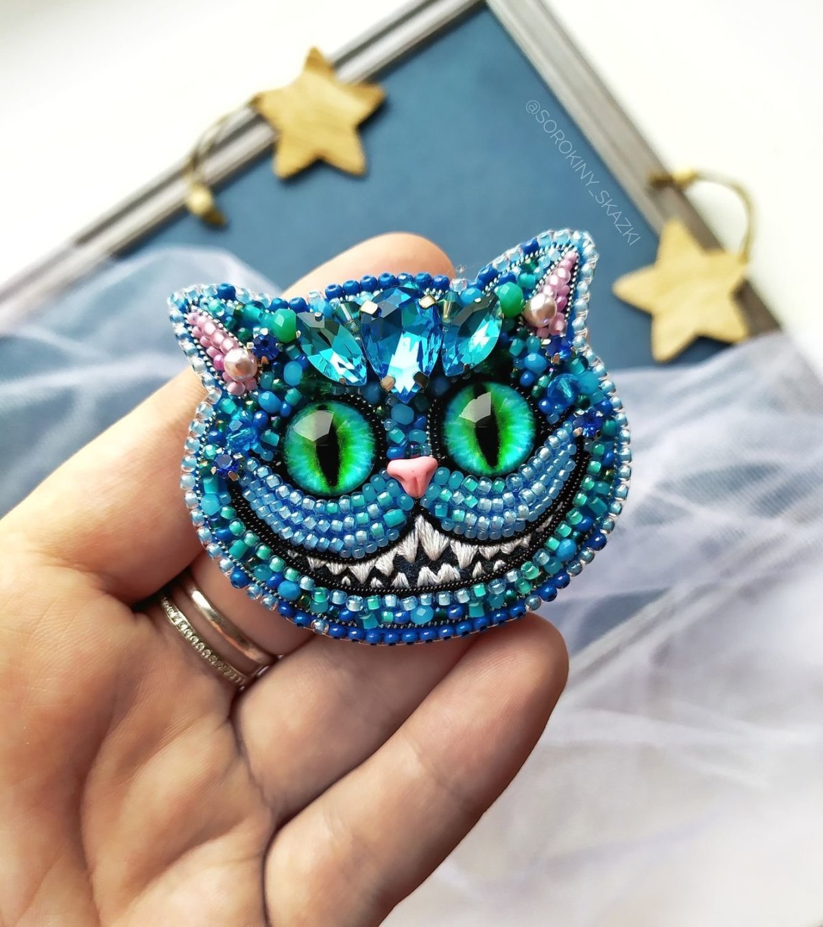 Брошь Чеширский кот из бисера